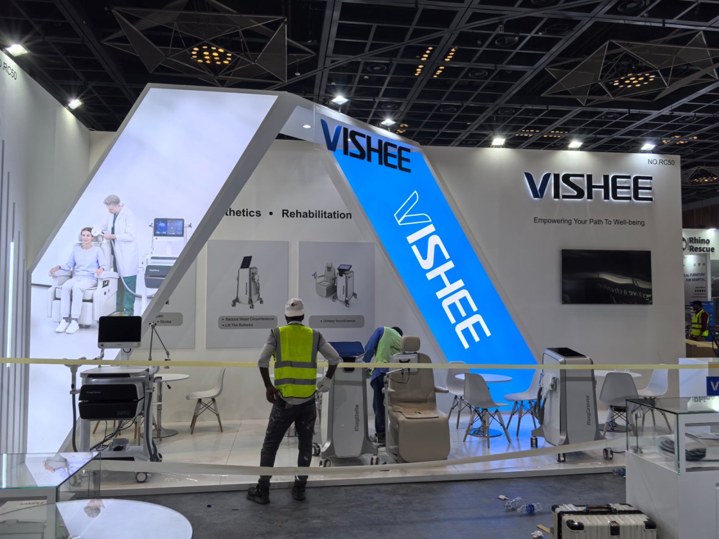 伟思医疗-Arab Health 2025阿拉伯国际医疗器械展 展台设计搭建 - 艾亿迪展览